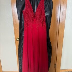Dave & Johnny Red Lace V-Neck Maxi Gown